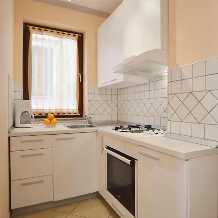 Bernardo Apartment *