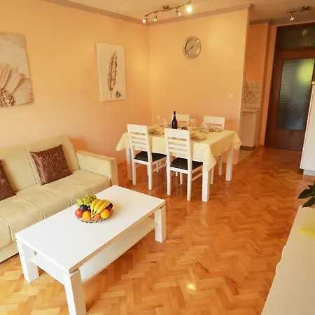 Apartment Bernardo *