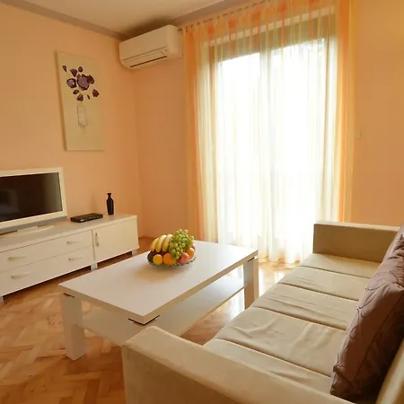 Bernardo Apartment